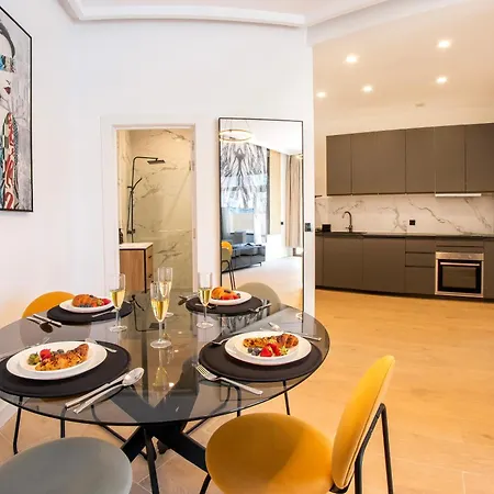 Trendy With A Heated Pool And Near Aqualand, 1a Apartmán *