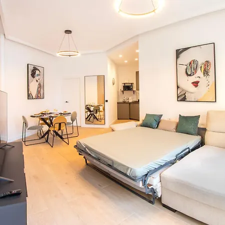 Apartmán Trendy With A Heated Pool And Near Aqualand, 1a
