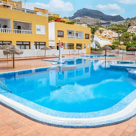 Trendy With A Heated Pool And Near Aqualand, 1a Apartmán