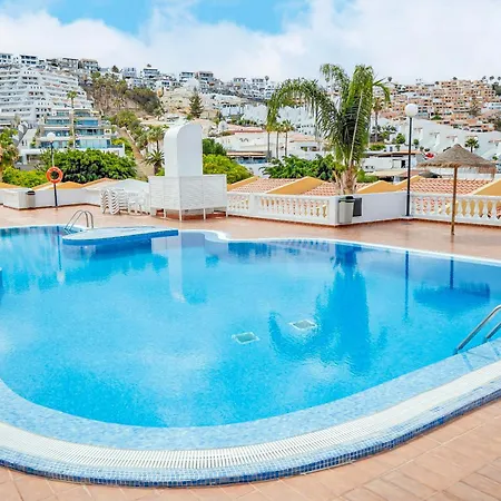 Apartmán Trendy With A Heated Pool And Near Aqualand, 1a